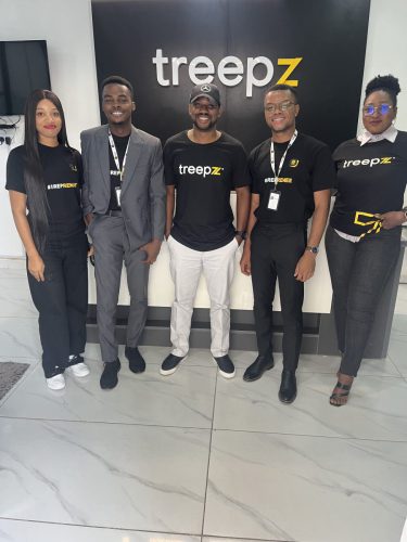 Group photo of Renee Consulting and Treepz