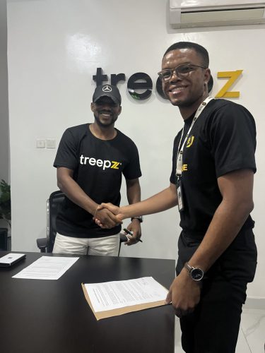 Renee Consulting shaking hands with Treepz